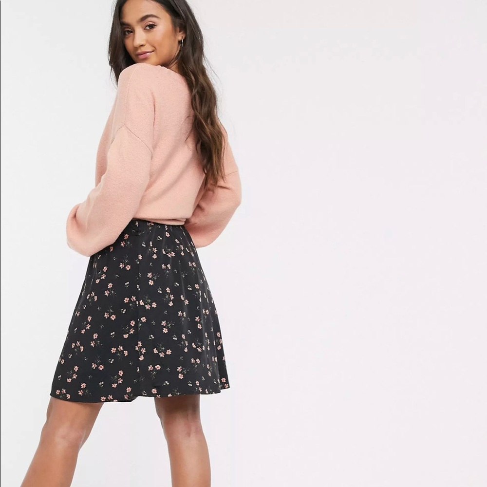 Hollister XS High Rise Floral Mini Skirt